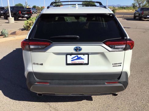 Used 2021 Toyota RAV4 Limited AWD/4WD image 4