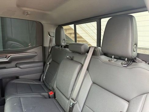 Used 2025 GMC Sierra 1500 SLT RWD image 14