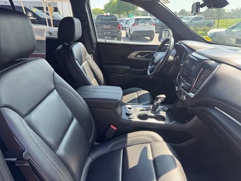 Used 2023 Chevrolet Traverse LT AWD/4WD image 27