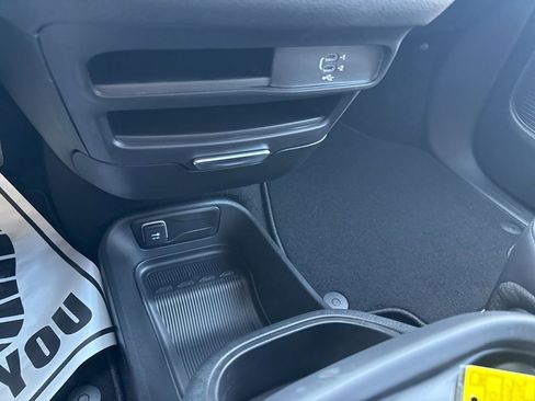 New 2026 Chrysler Pacifica Select image 23