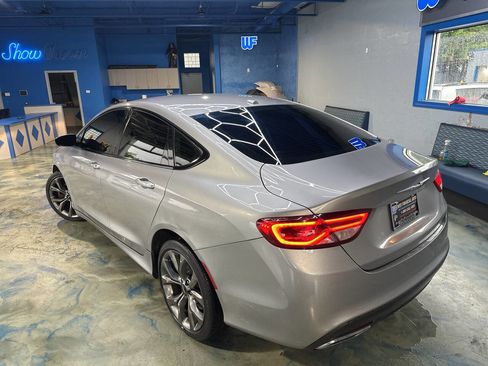 Used 2015 Chrysler 200 S image 4