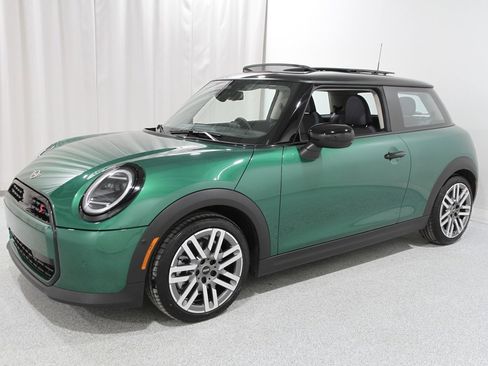 Certified 2025 MINI Cooper S image 3