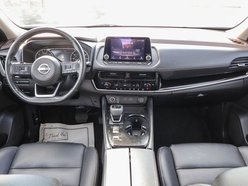 Used 2023 Nissan Rogue SL image 6