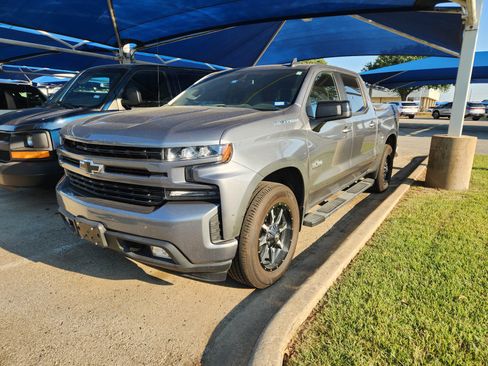 Used 2020 Chevrolet Silverado 1500 RST w/ Texas Edition RWD image 2