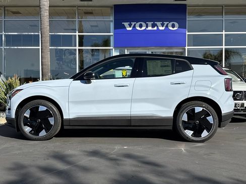 New 2026 Volvo EX30 Ultra w/ Climate Package image 2