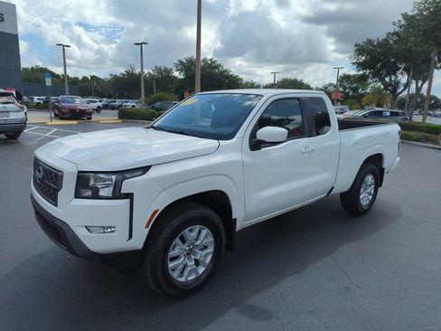 Certified 2024 Nissan Frontier SV w/ SV Convenience Package AWD/4WD image 14
