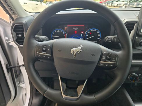Used 2024 Ford Bronco Sport Outer Banks w/ Tech Package AWD/4WD image 11
