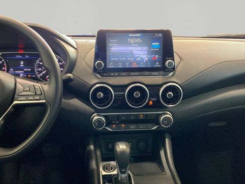 Used 2024 Nissan Sentra SV FWD image 9
