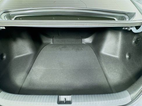 Certified 2025 Honda Accord SE image 9