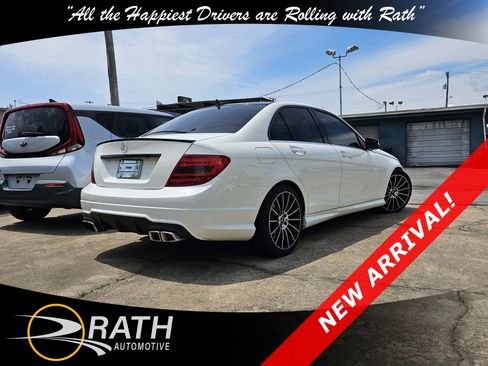 Used 2013 Mercedes-Benz C 250 Sedan image 3