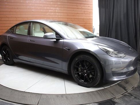 Used 2022 Tesla Model 3 image 70