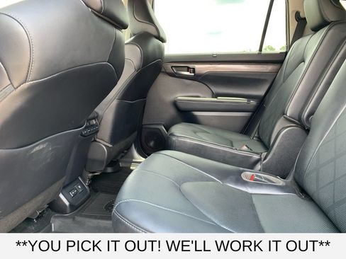 Used 2022 Toyota Highlander Platinum AWD/4WD image 22
