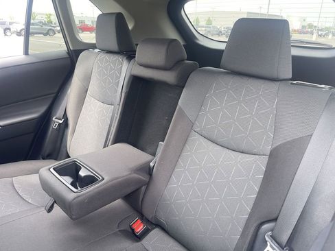 Used 2025 Toyota RAV4 XLE FWD image 22