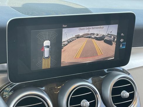 Used 2021 Mercedes-Benz GLC 300 image 25