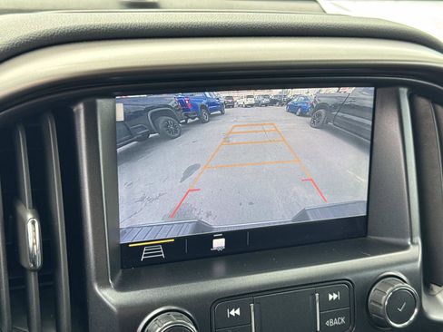 Used 2021 Chevrolet Colorado Z71 w/ Safety Package image 17