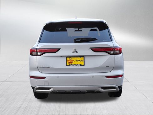 Used 2022 Mitsubishi Outlander SE image 6
