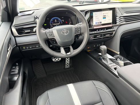 New 2026 Toyota Camry SE FWD image 17