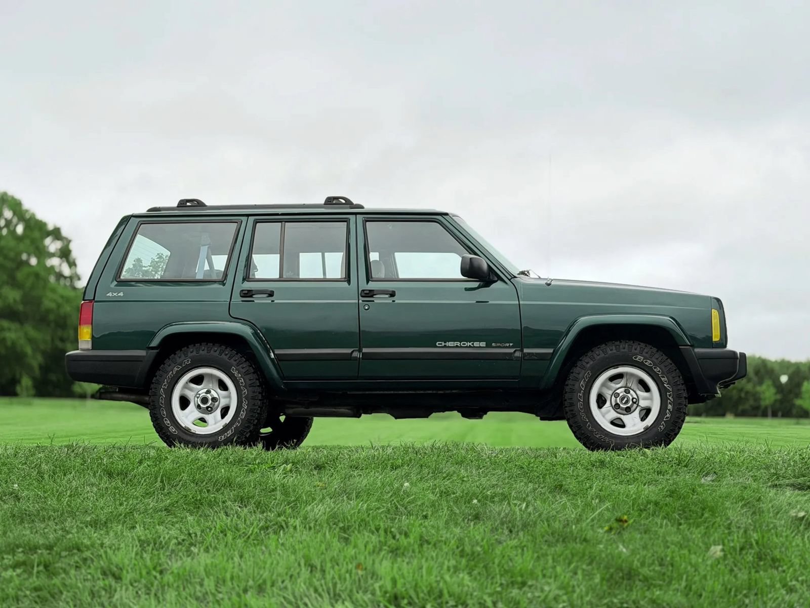 Used 1999 Jeep Cherokee 4WD 4-Door image 6