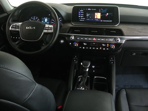 Certified 2022 Kia Telluride EX w/ EX Premium Package image 2