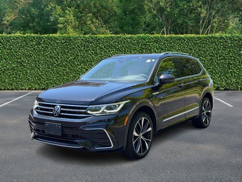 Used 2024 Volkswagen Tiguan SEL R-Line AWD/4WD image 8