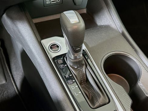 Used 2025 Nissan Altima 2.5 SV image 24