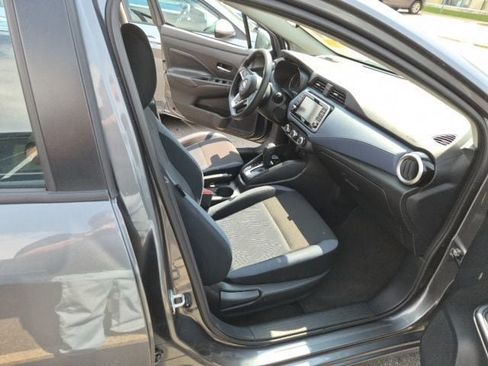 Used 2024 Nissan Versa SV FWD image 11