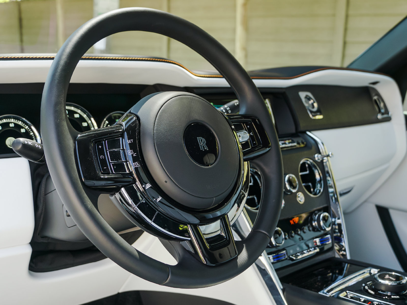 Certified 2024 Rolls-Royce Cullinan w/ Cullinan Package AWD/4WD image 18