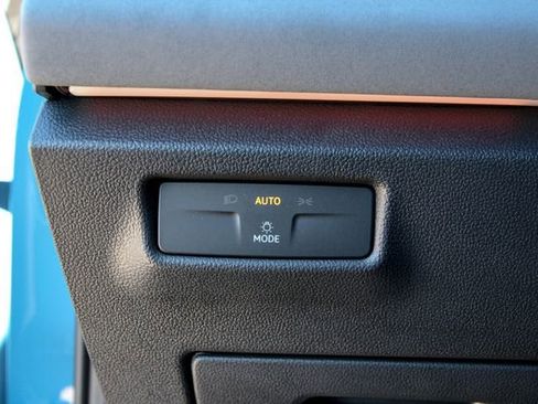 New 2026 Volkswagen Tiguan SE image 16