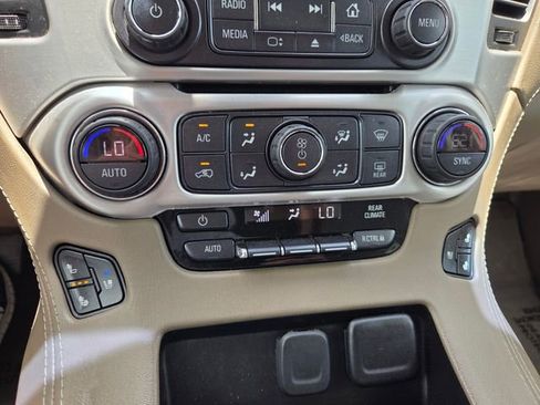 Used 2019 GMC Yukon XL SLT w/ Open Road Package RWD image 34