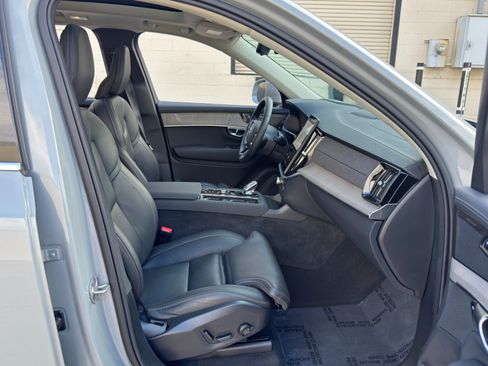 Used 2025 Volvo XC90 T8 Ultra w/ Protection Package Premier AWD/4WD image 16