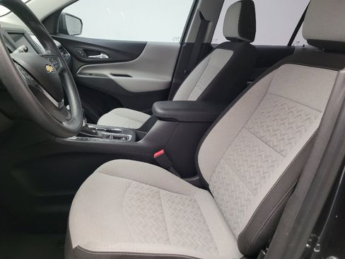 Used 2022 Chevrolet Equinox LS AWD/4WD image 17