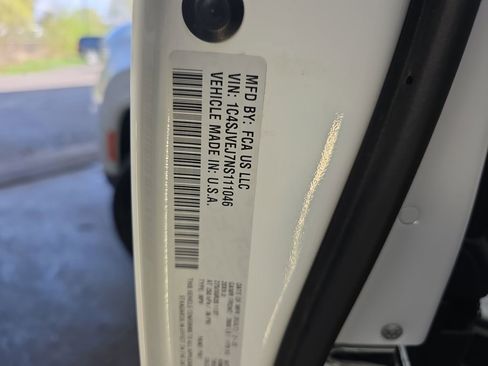 Used 2022 Jeep Grand Wagoneer Series I AWD/4WD image 41