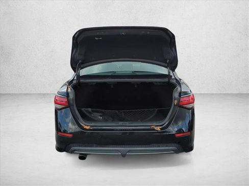 Used 2022 Nissan Sentra SR w/ Electronics Package image 9