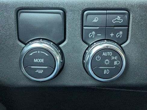 Used 2025 GMC Sierra 1500 SLT image 24