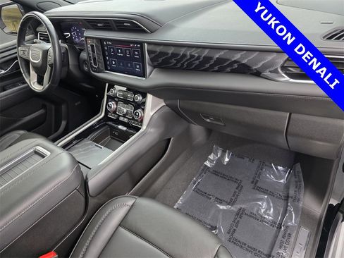 Used 2023 GMC Yukon Denali w/ Advanced Technology Package image 36