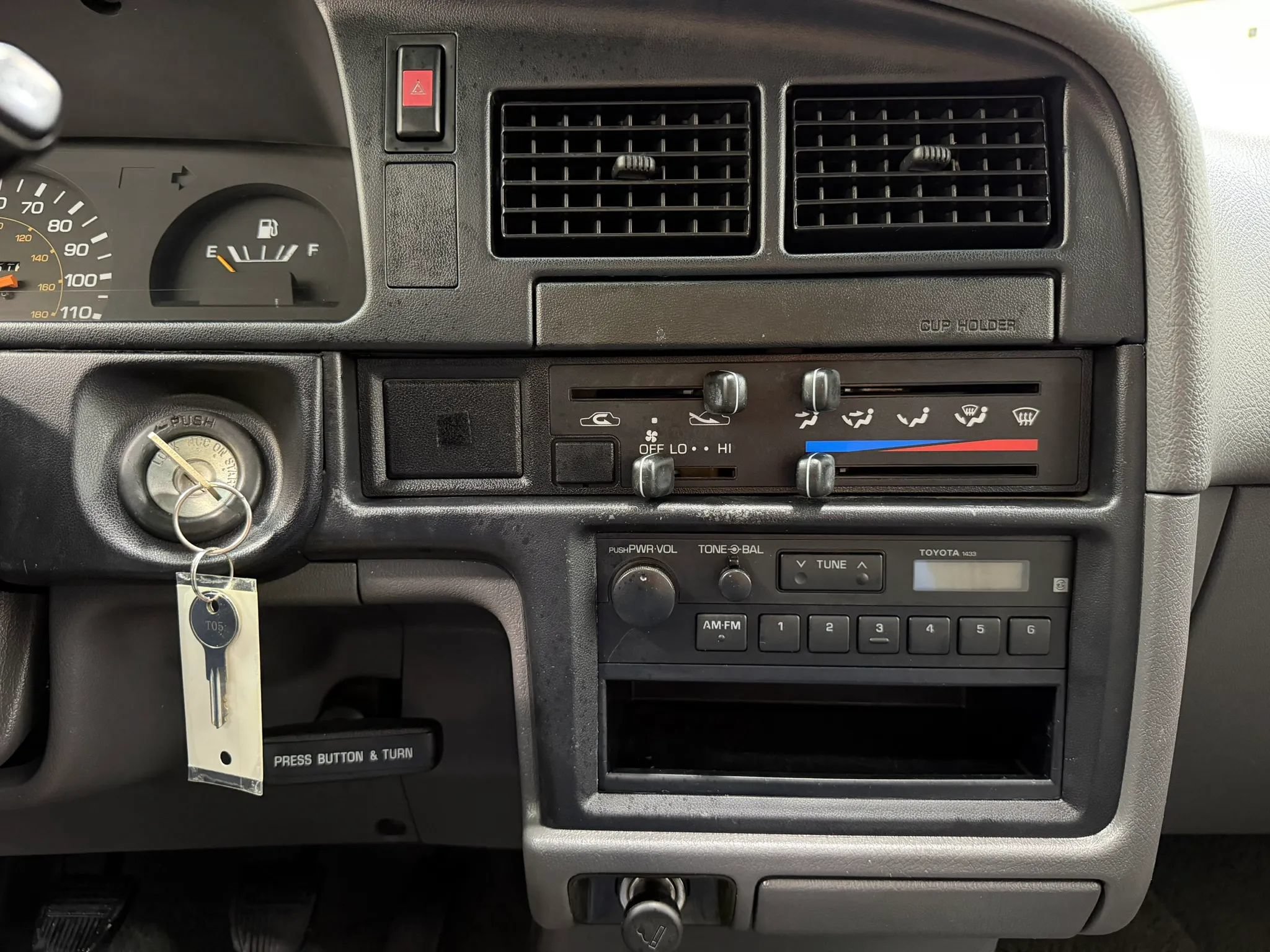 Used 1990 Toyota Pickup Deluxe AWD/4WD image 20
