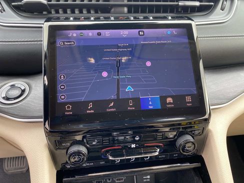 Certified 2022 Jeep Grand Cherokee L Limited image 13