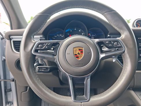 Used 2017 Porsche Macan AWD/4WD image 14