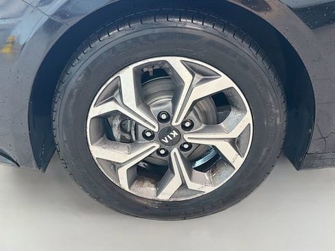 Used 2019 Kia Forte LXS image 30