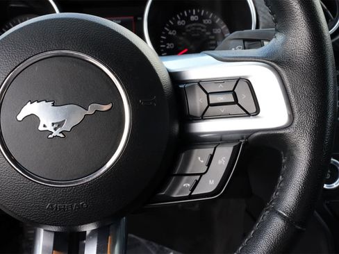 Used 2023 Ford Mustang Coupe image 9