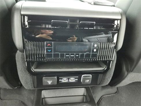 New 2026 Jeep Grand Wagoneer 4WD image 36