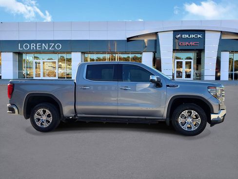 Used 2024 GMC Sierra 1500 SLT w/ X31 Off-Road Package AWD/4WD image 4
