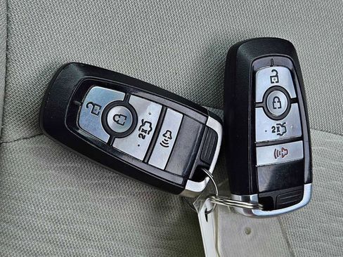 Used 2020 Ford Fusion SE w/ Equipment Group 151A image 27