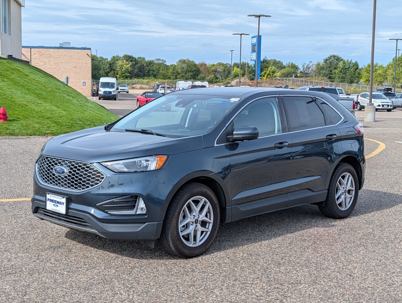 Used 2024 Ford Edge SEL w/ Convenience Package AWD/4WD image 1