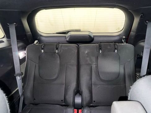 Used 2020 Ford Explorer XLT image 15