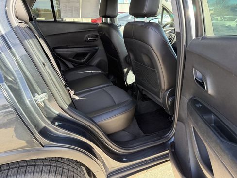 Used 2017 Chevrolet Trax LT w/ Driver Confidence Package image 12