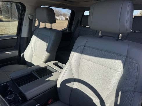 Used 2023 Toyota Tundra Limited image 11