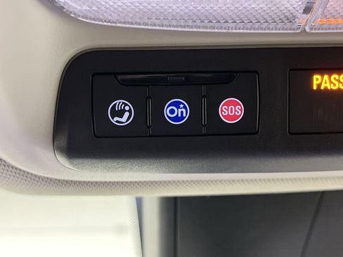 Certified 2021 Buick Encore GX Essence w/ Advanced Technology Package image 28