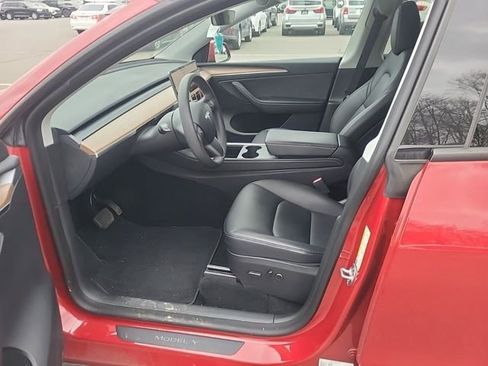 Used 2023 Tesla Model Y Long Range image 7