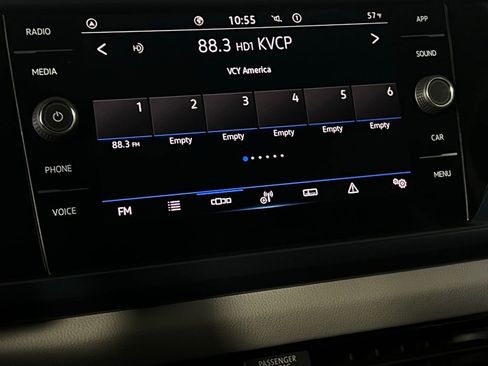 Used 2022 Volkswagen Taos SE image 18